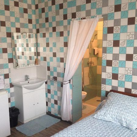 Hotel Les Violettes Тулуза Экстерьер фото